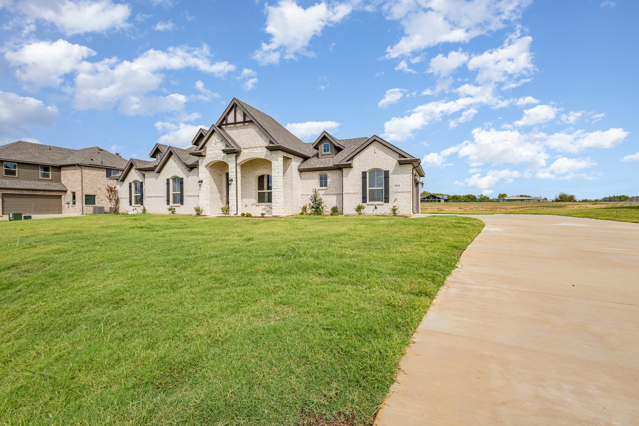 6044 Mango, Sanger, TX 76266 — photo 2