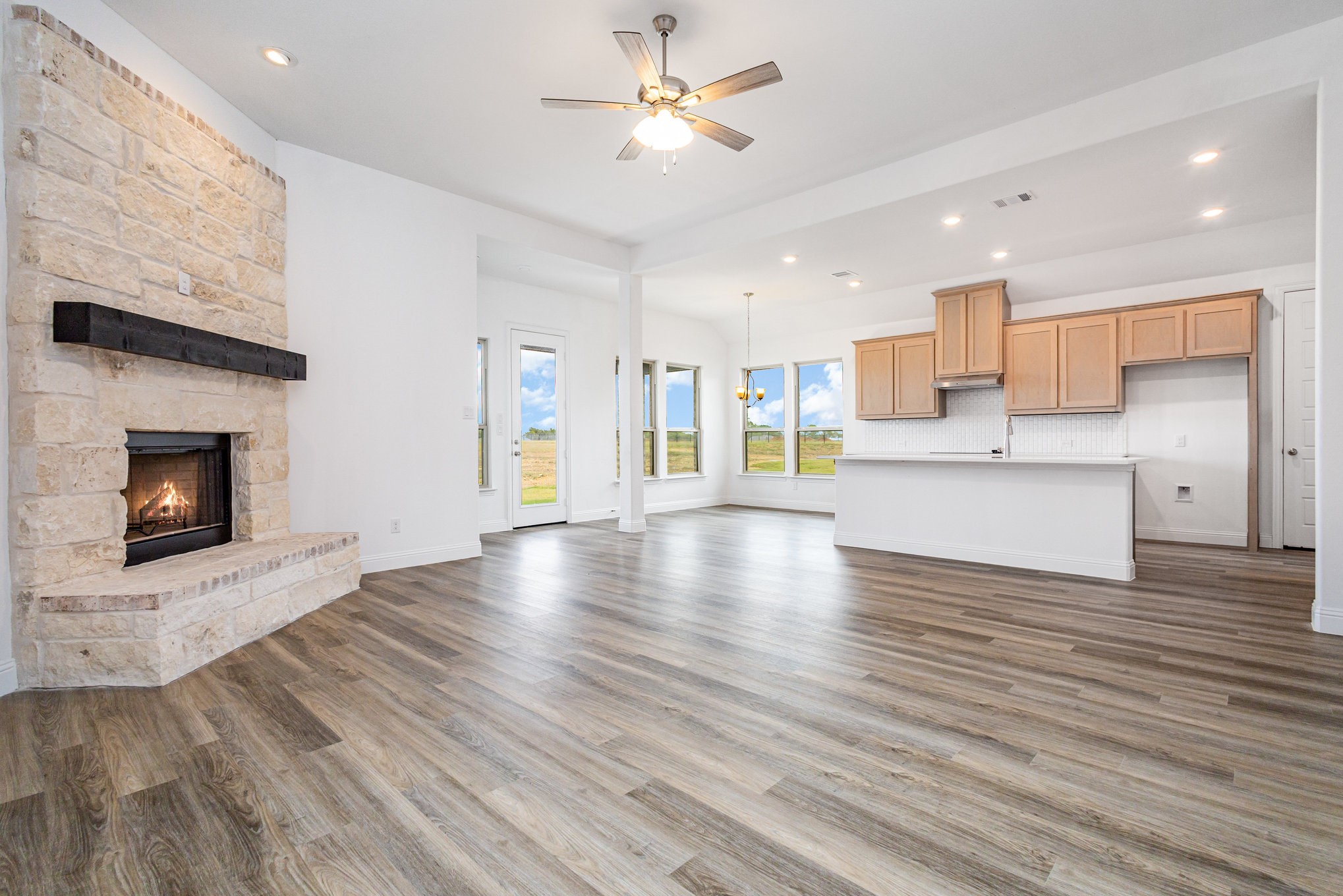6044 Mango, Sanger, TX 76266 — photo 3