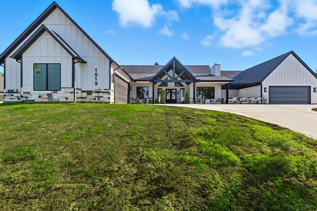 1019 Glenoaks Drive — photo