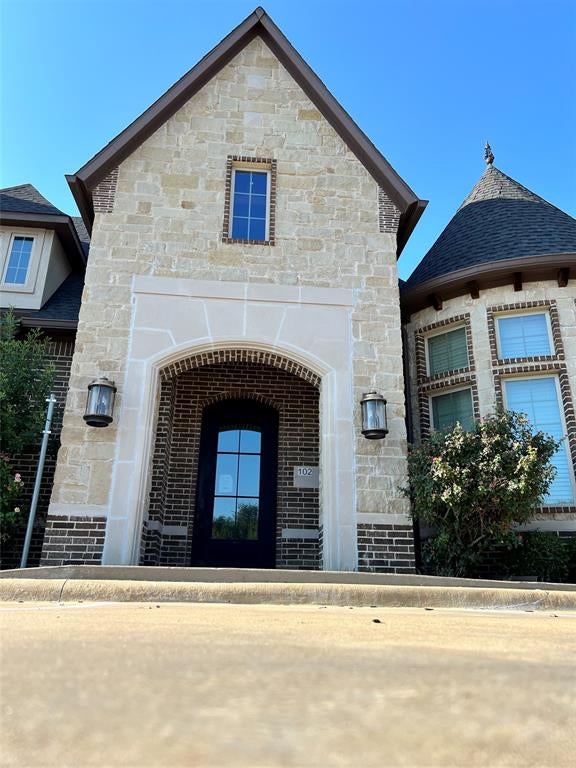 1101 Plano Parkway — photo