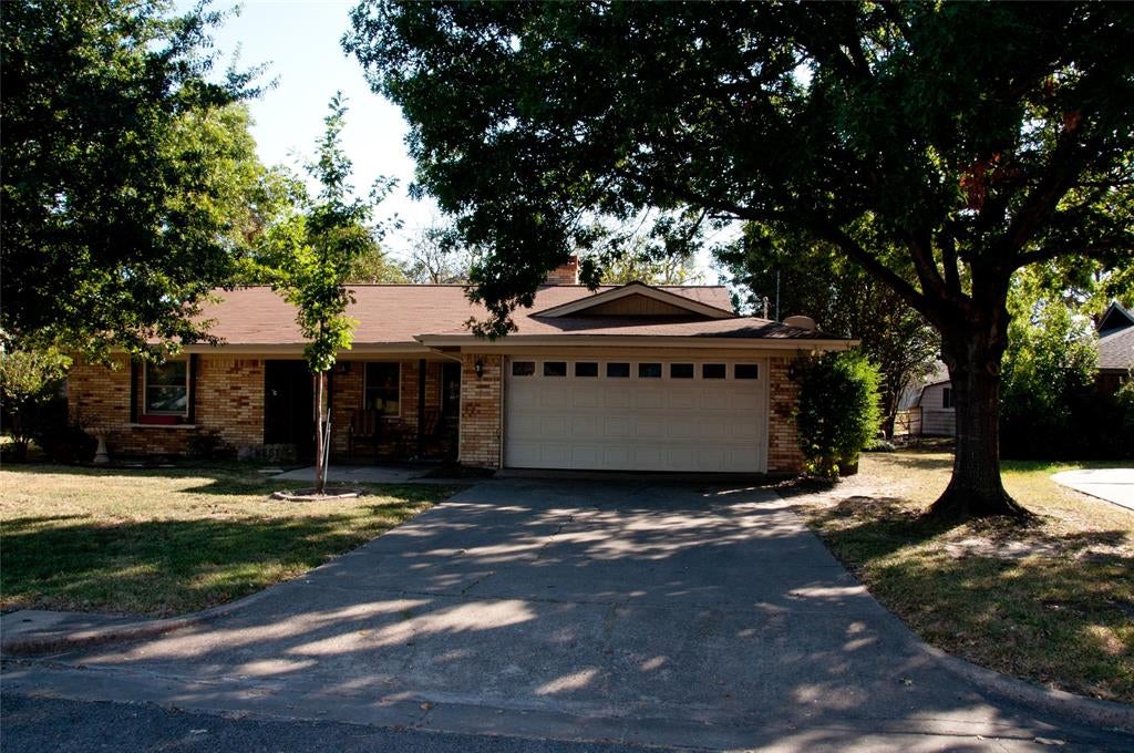 2509 Burnett Drive — photo