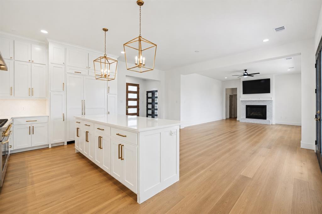 1208 Eagles Bluff Drive — photo