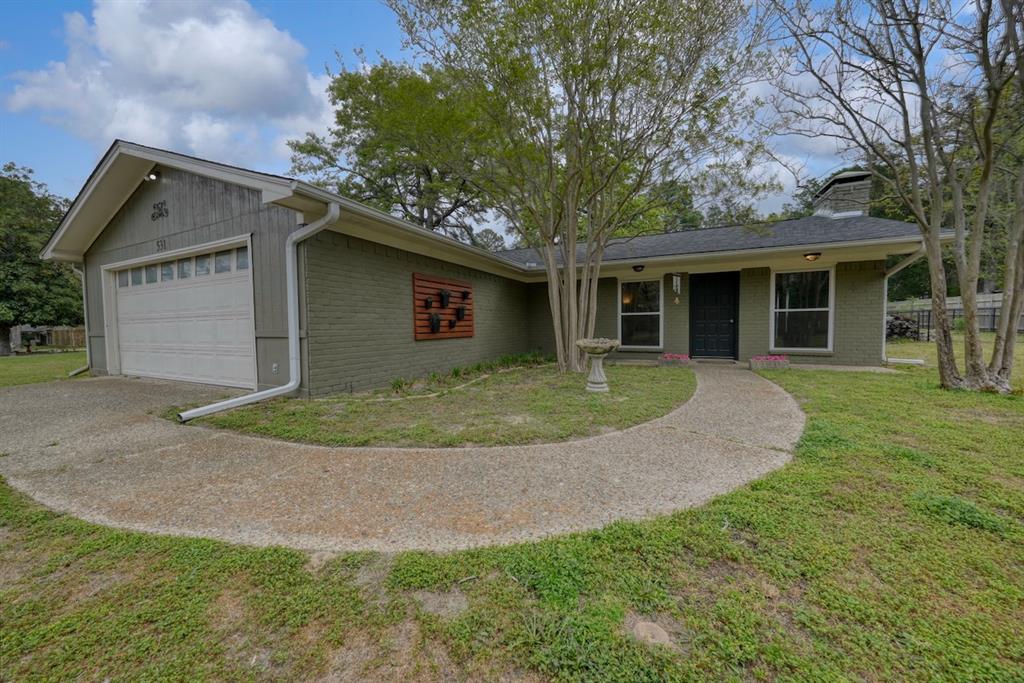 531 Dogwood Lane — photo