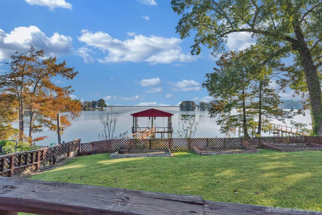7206 S Lakeshore Drive — photo