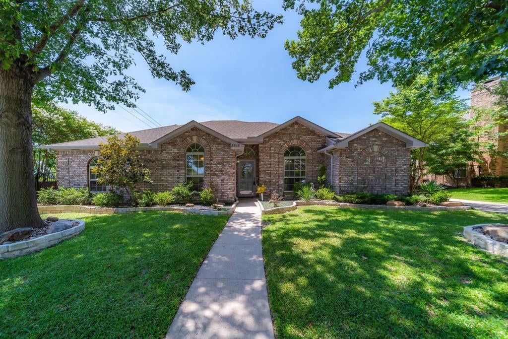 8518 Bridgewater Drive — photo