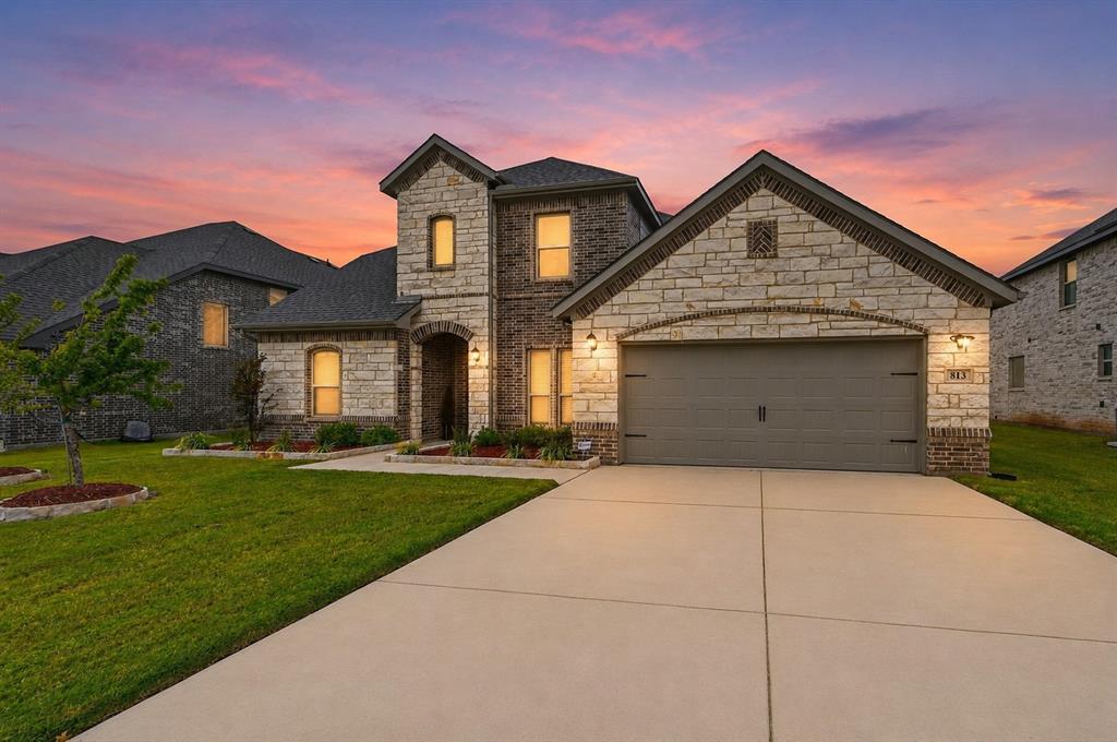 813 Comal Drive — photo