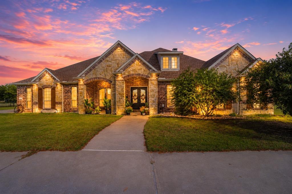 5229 Horseshoe Lane — photo