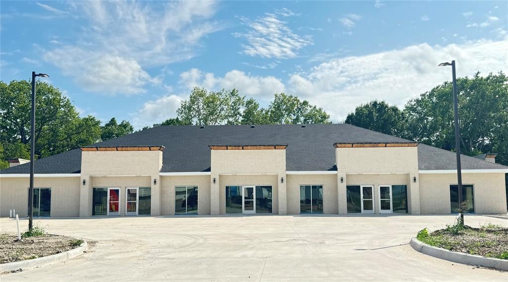 199 N US-175 — photo