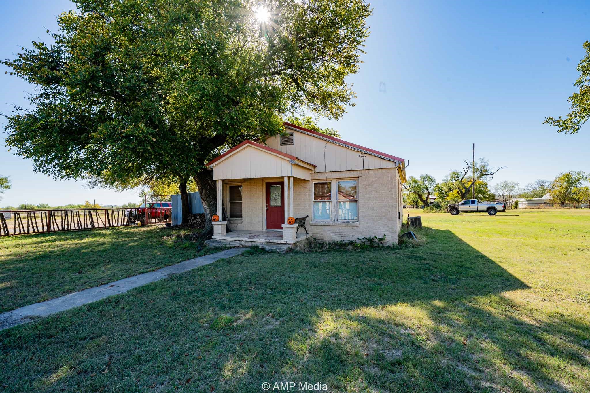 507 E Chestnut, Throckmorton, TX 76483 — photo 3