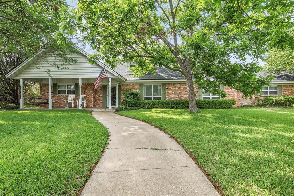 5601 Woodcastle Street — photo