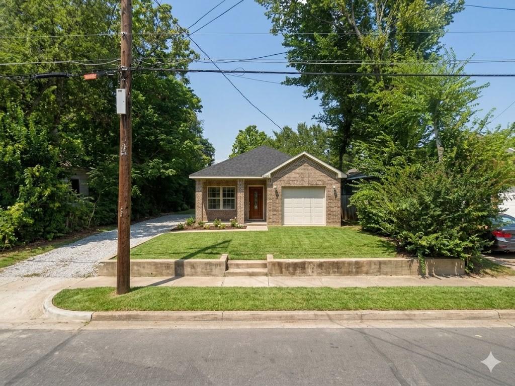 2633 Macon Street — photo