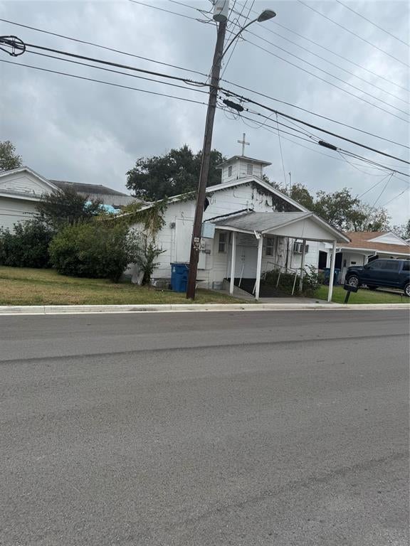 1504 E 1st North Street — photo