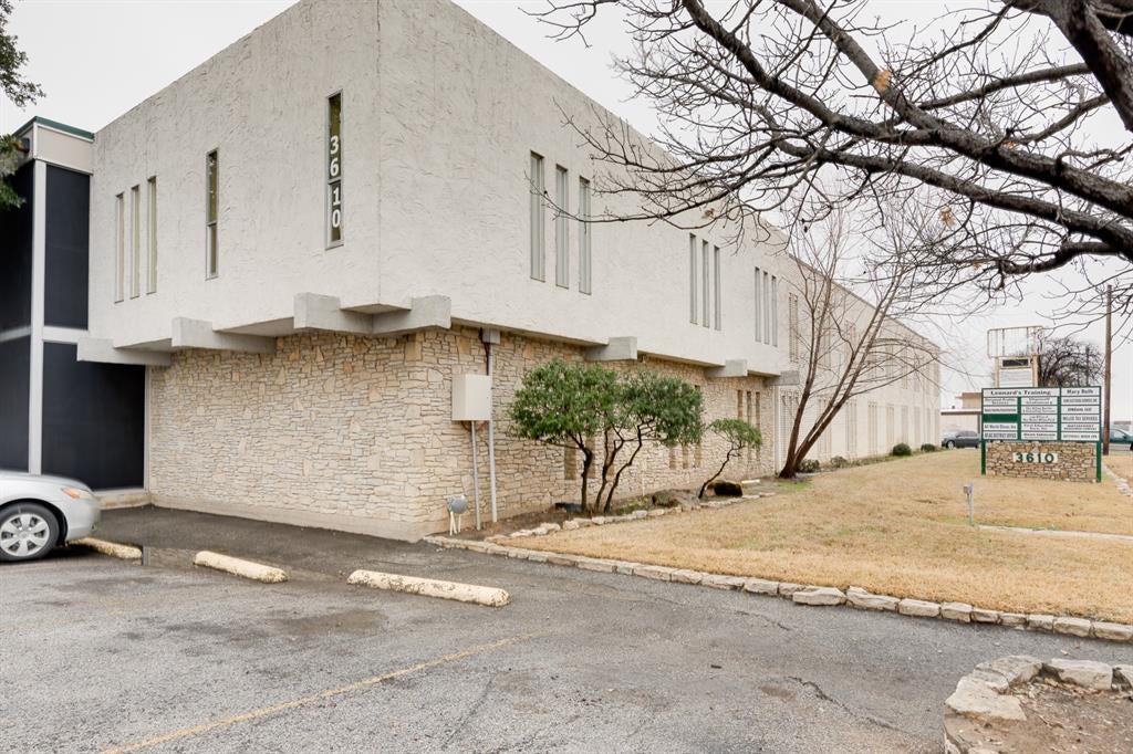 3610 W Pioneer Parkway 107 — photo