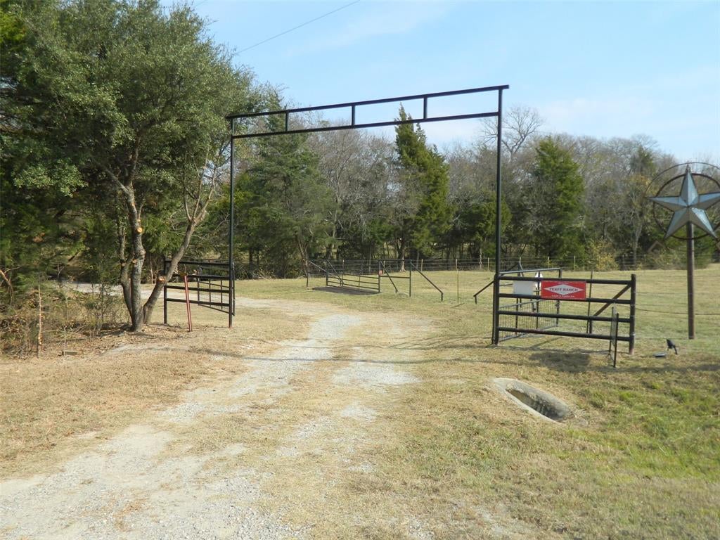956 County Road 4231 — photo