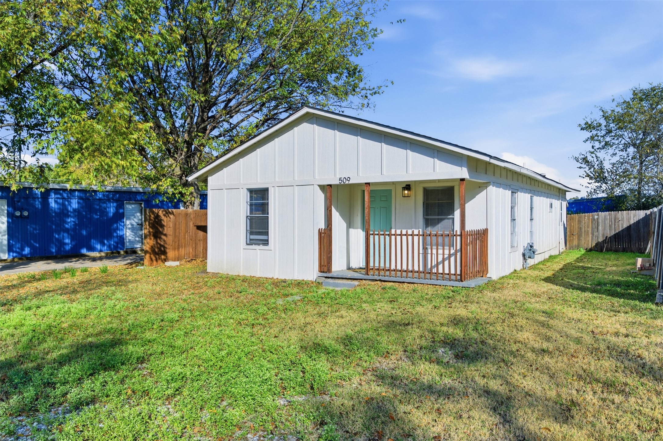 509 E 3rd Street, Lancaster, TX 75146 — photo 2