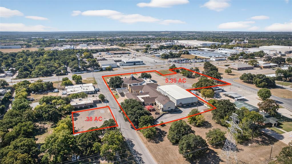 147 E Hurst Boulevard, Hurst, TX 76053 — photo 2