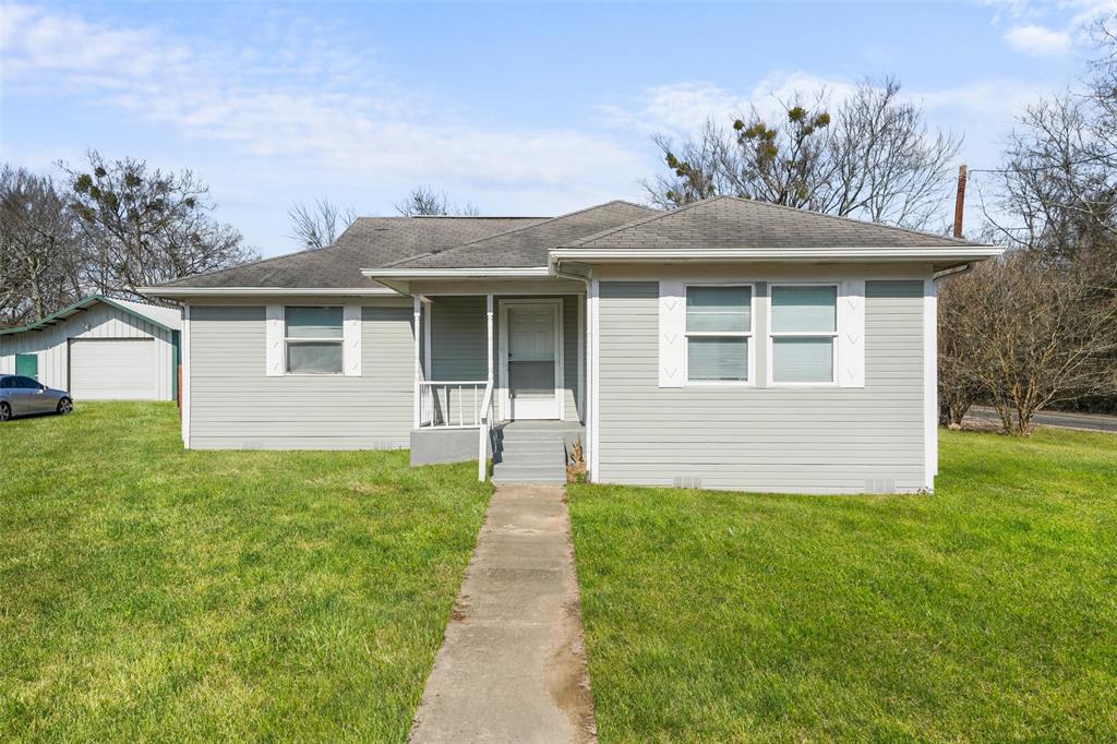 1145 Jefferson Road — photo