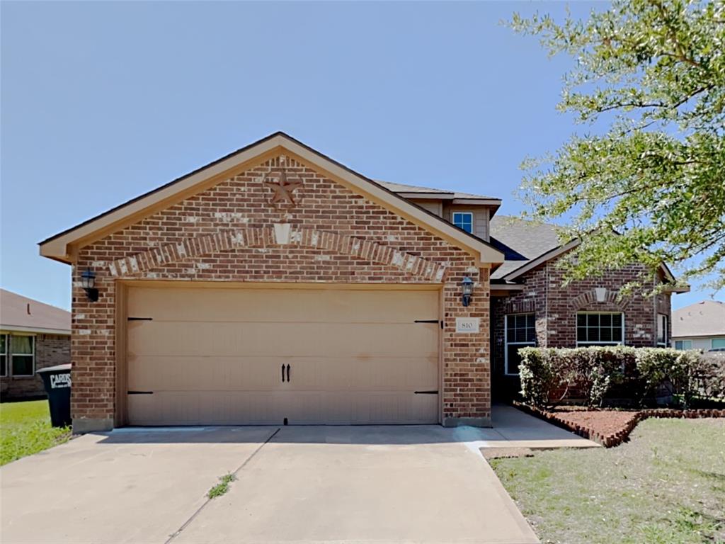 810 Oak Hollow Lane — photo