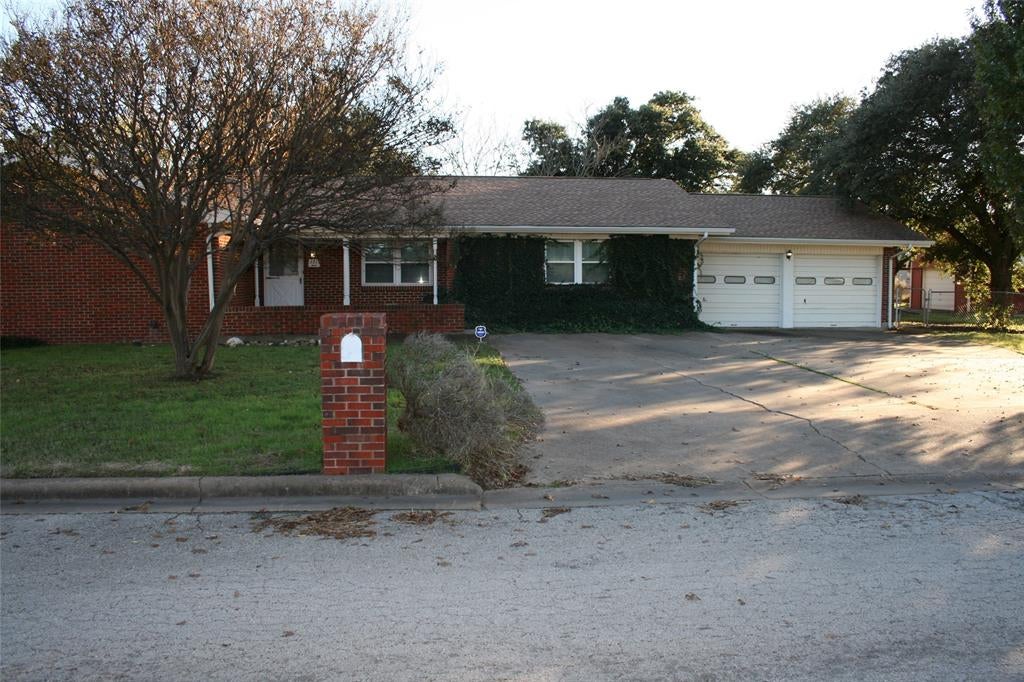 2510 SE 5 1/2 Street — photo