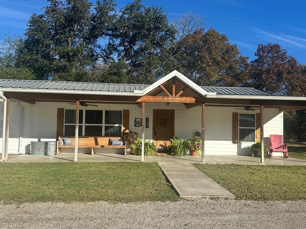 101 Twin Creek Road — photo