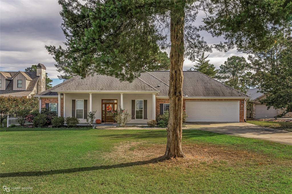 90 La Belle Court — photo