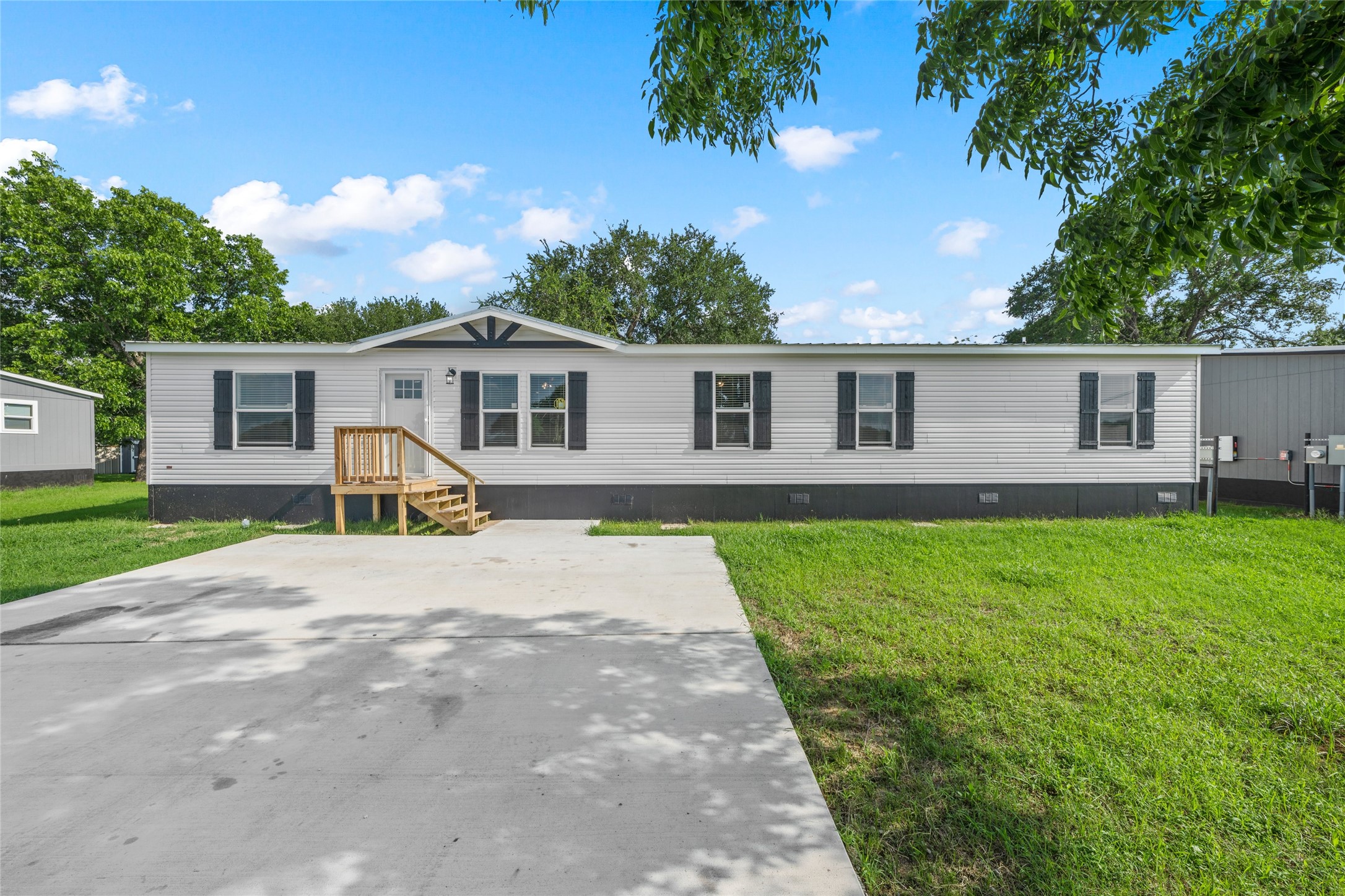 4405 Rocking K Drive, Bellmead, TX 76705 — photo 2