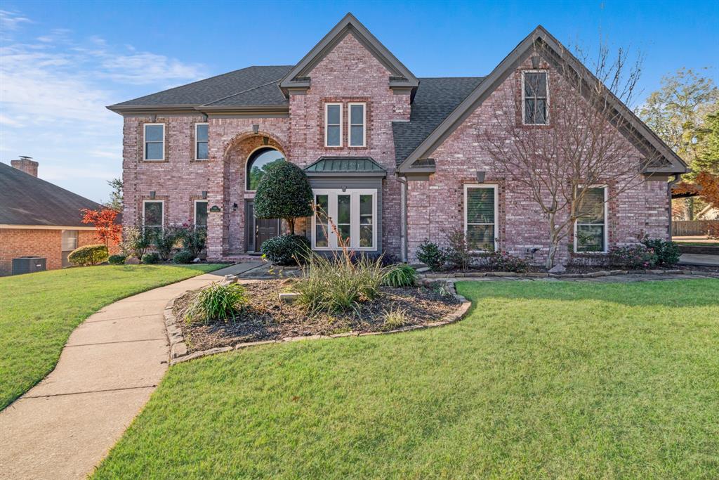 635 Cedar Creek — photo