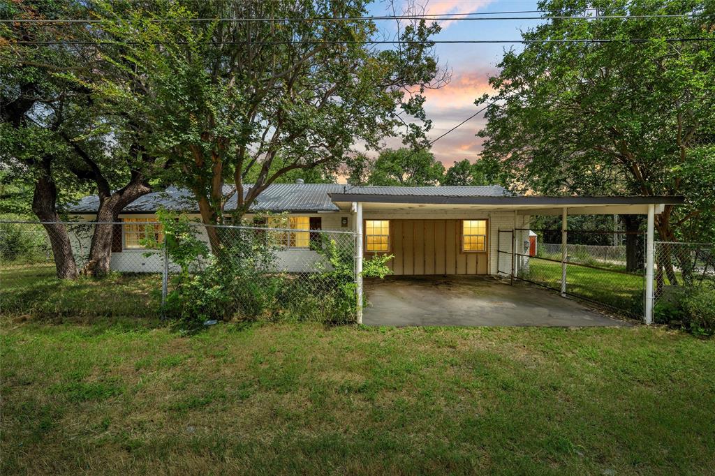102 Creek Drive — photo