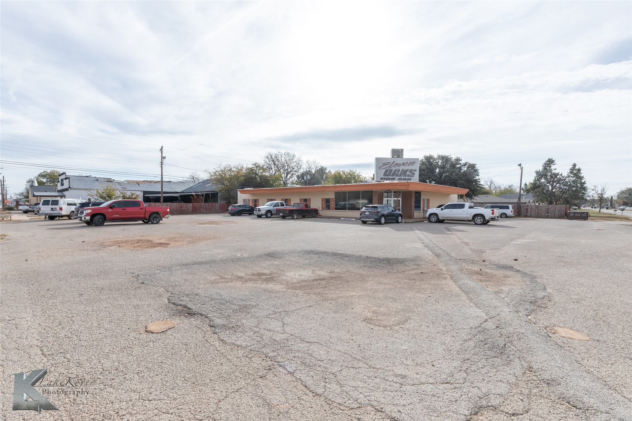 1109 Oak Street — photo