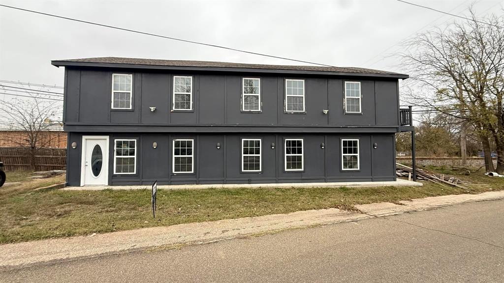 401 Hinnant Street — photo