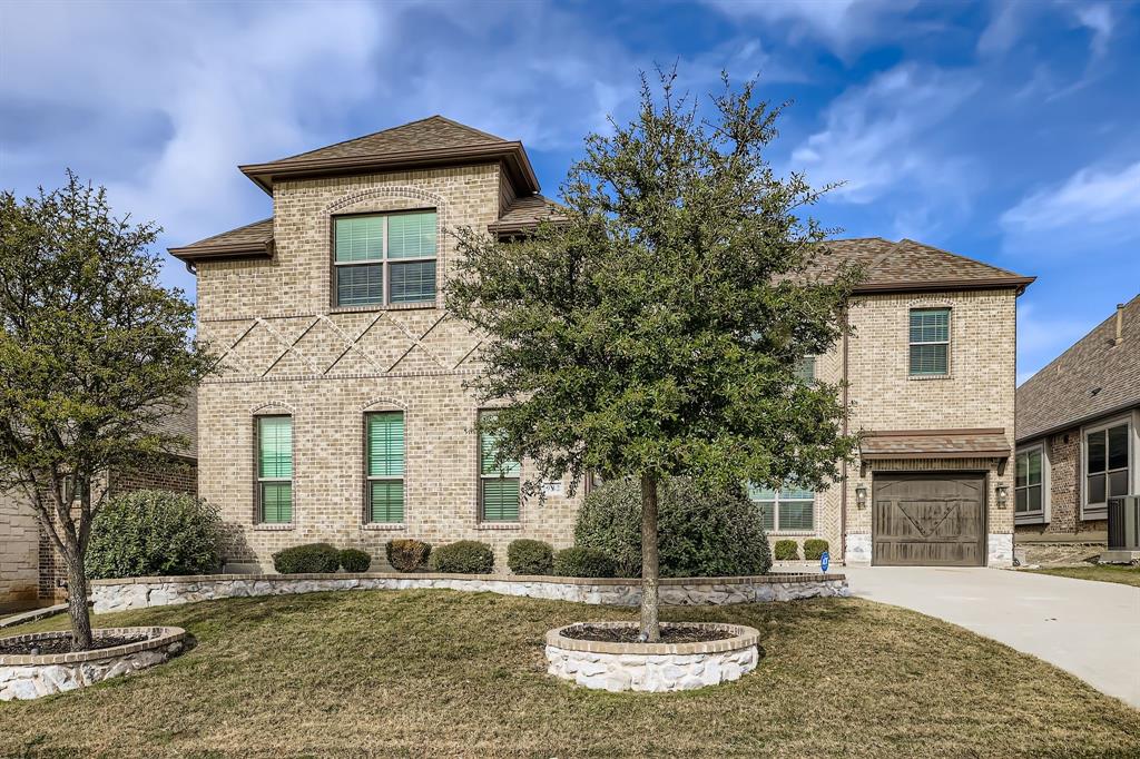 932 Hunters Creek Drive — photo