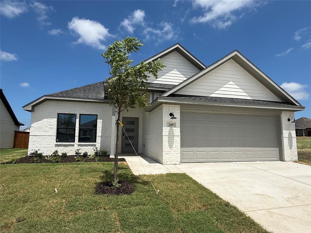 209 Comfort Drive — photo