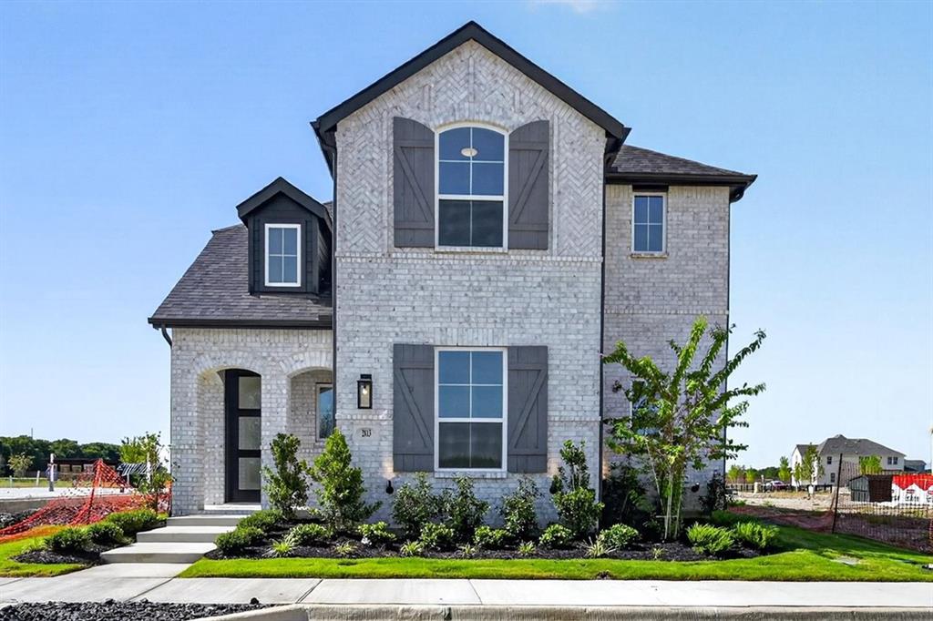 2813 Kenilworth Way — photo