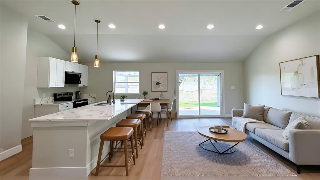 1024 Murray Court — photo