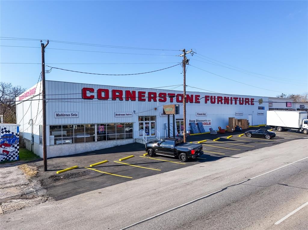 2615 Jacksboro Highway — photo