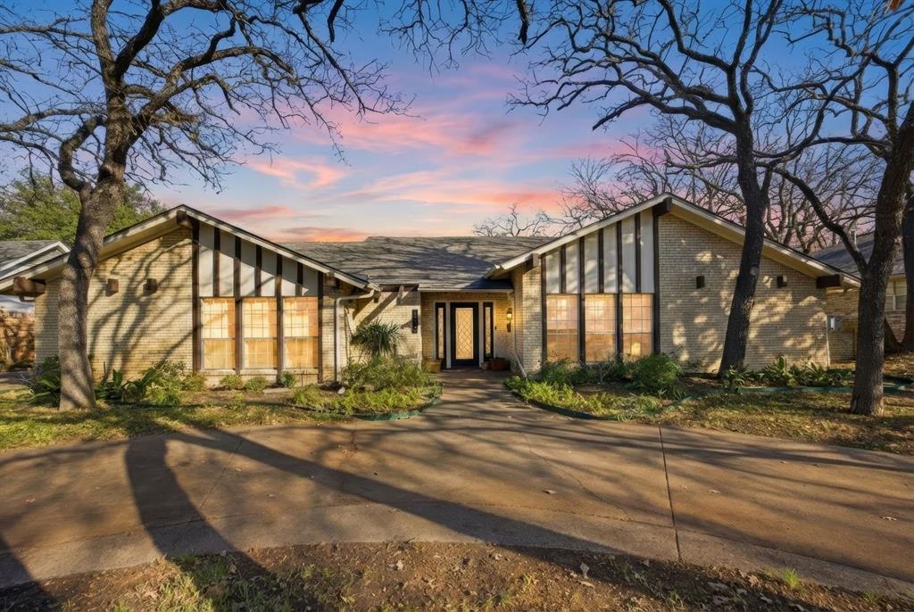 1620 Oak Meadow Drive — photo