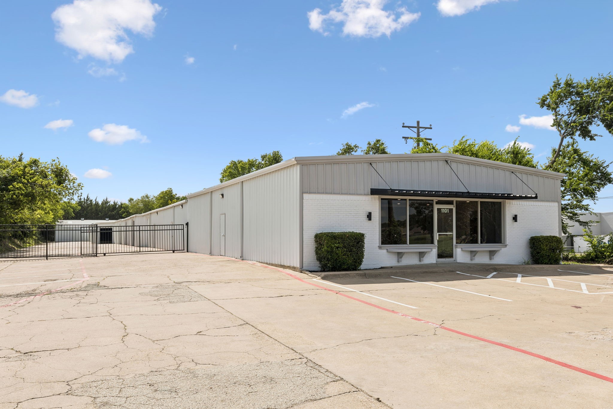1101 S Hampton Road — photo