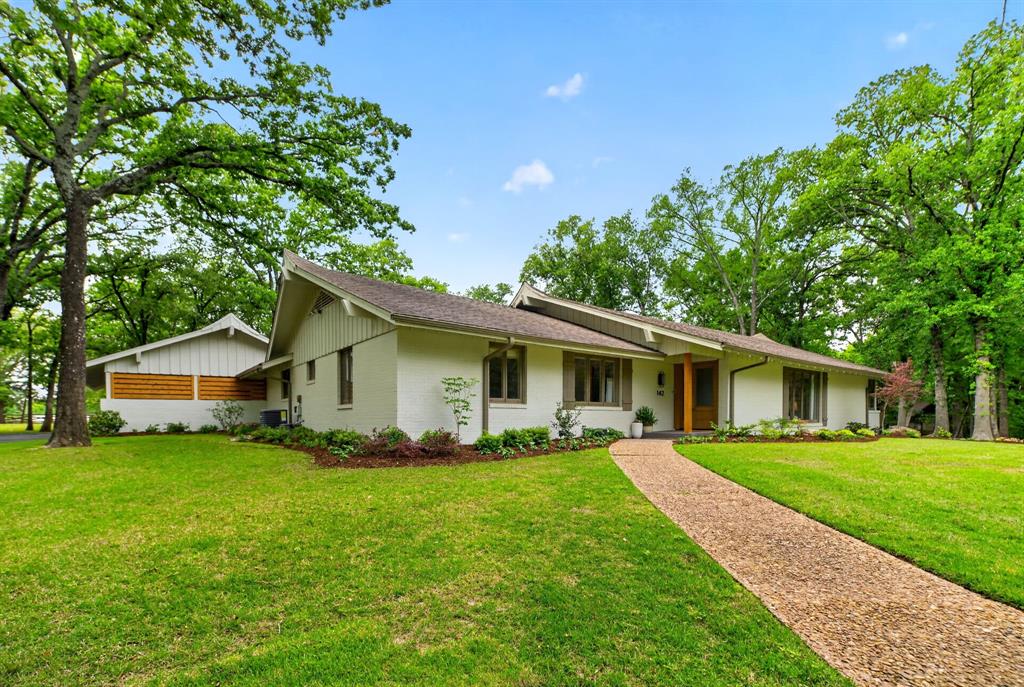 142 Cedar Lane — photo