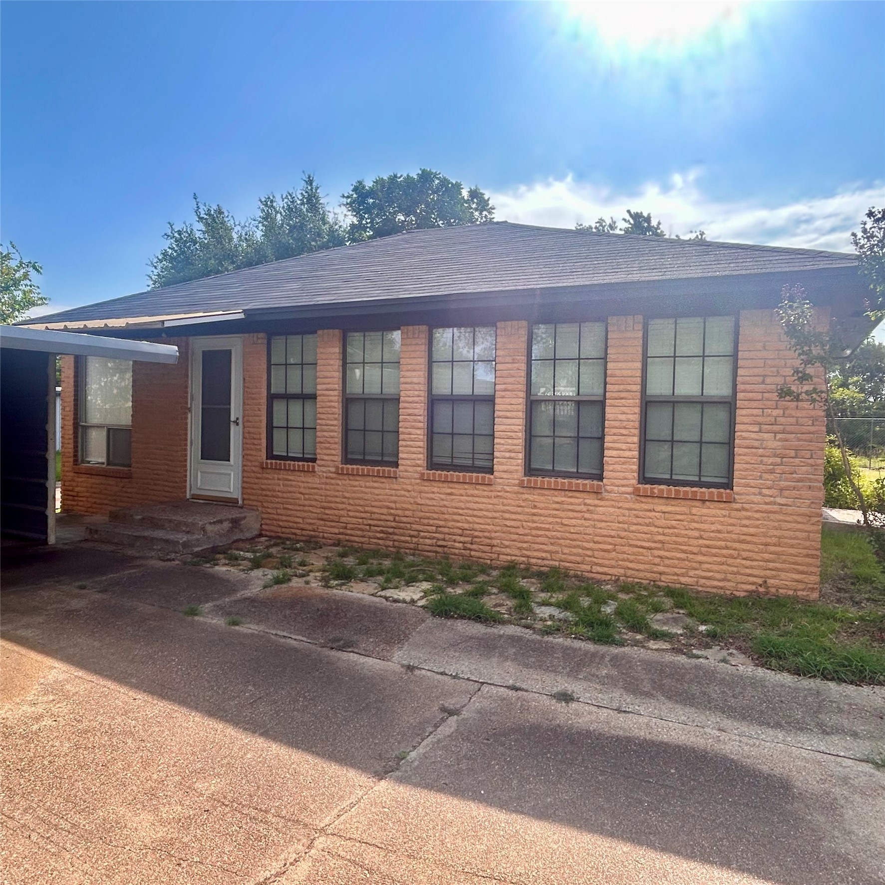 1121 E Coke, Hamilton, TX 76531 — photo 3