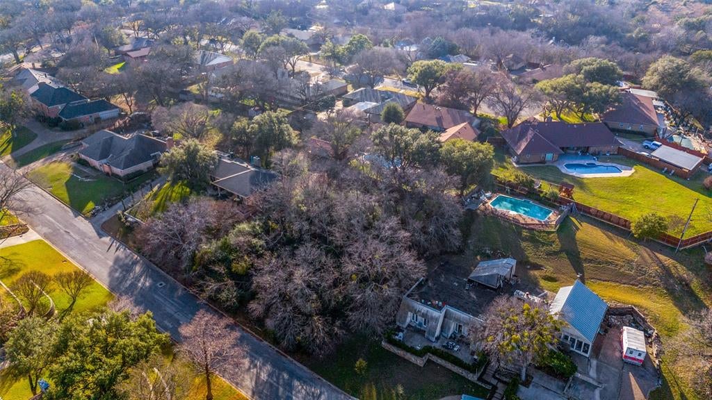 305 Cedar Creek Court — photo