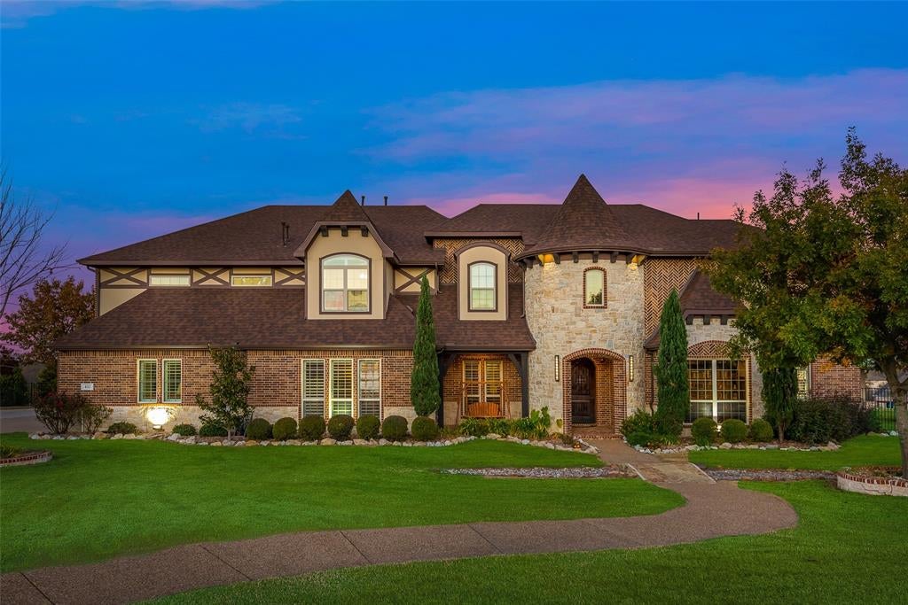 411 Crestfield Court — photo