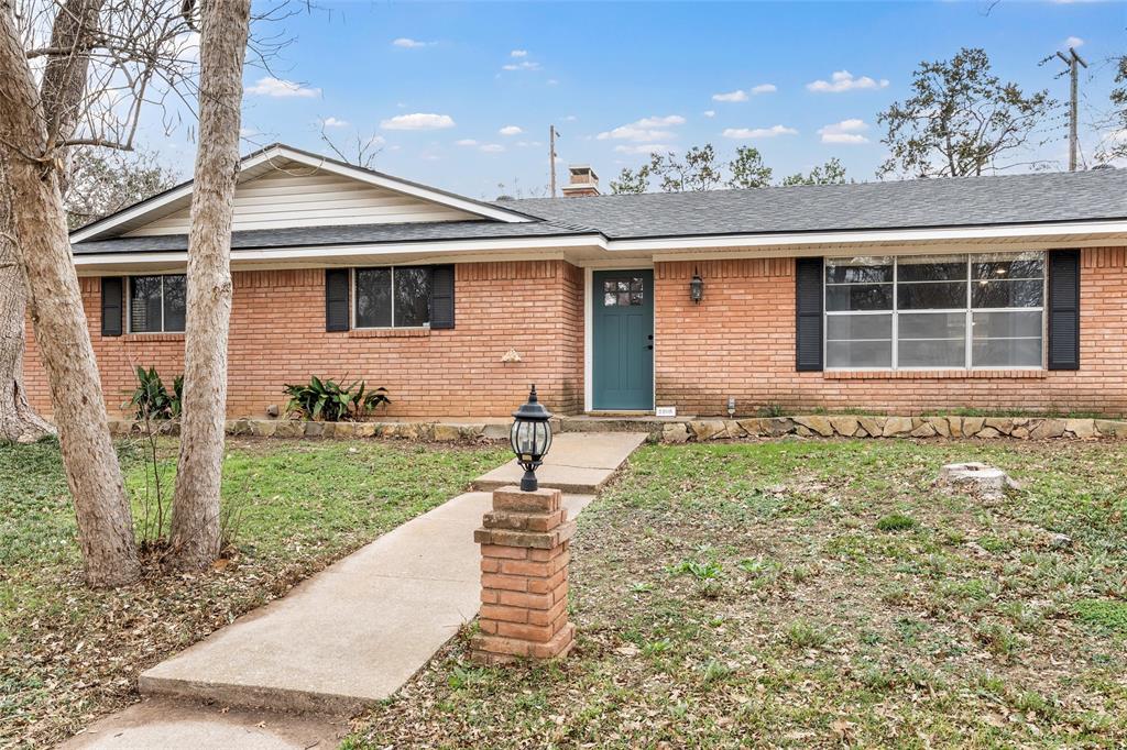 2208 Lake Forest Drive — photo