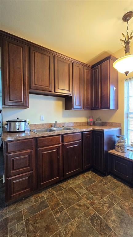 204 W Crossmain — photo