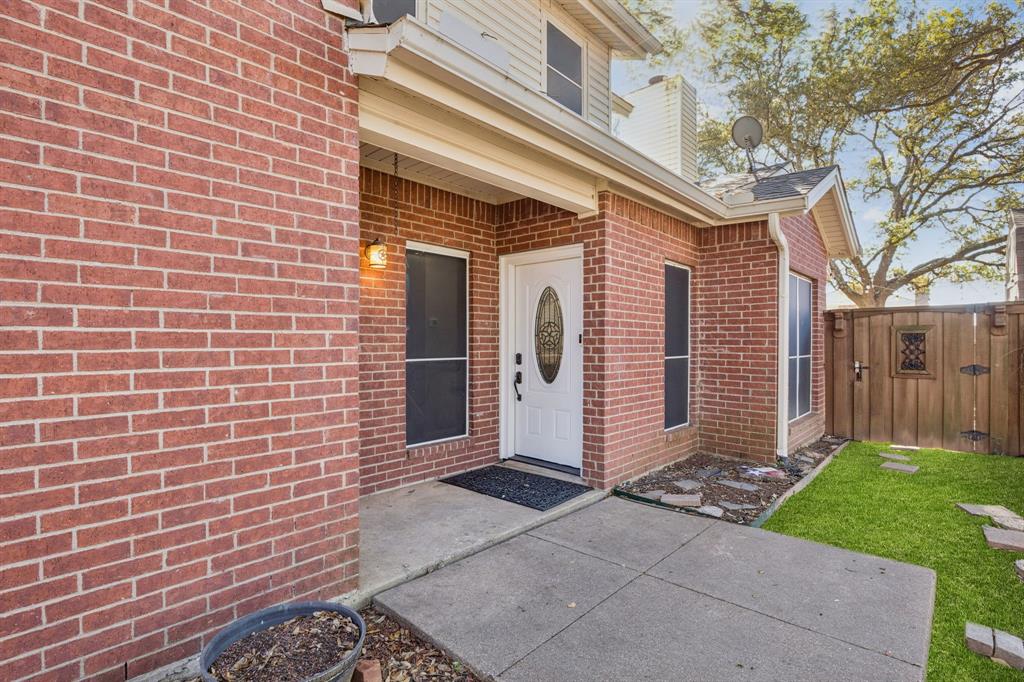 6814 Dolphin Circle — photo