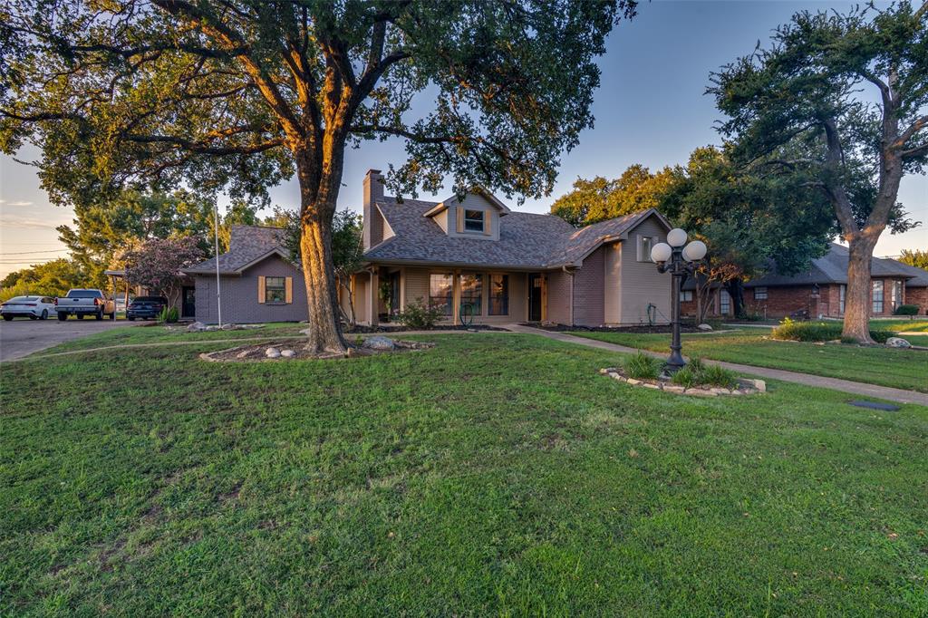 2209 Vicksburg Drive — photo