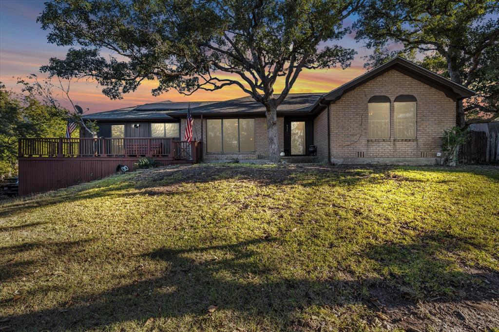 837 White Oak Drive — photo