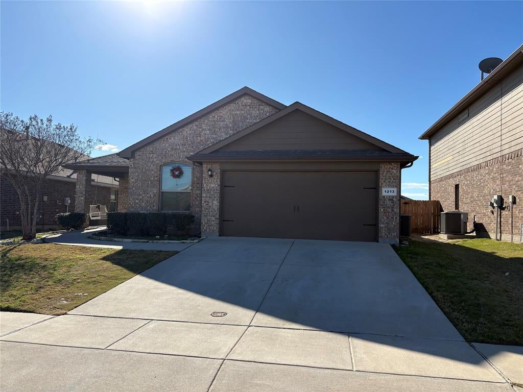 1213 Walnut Cliff Court — photo