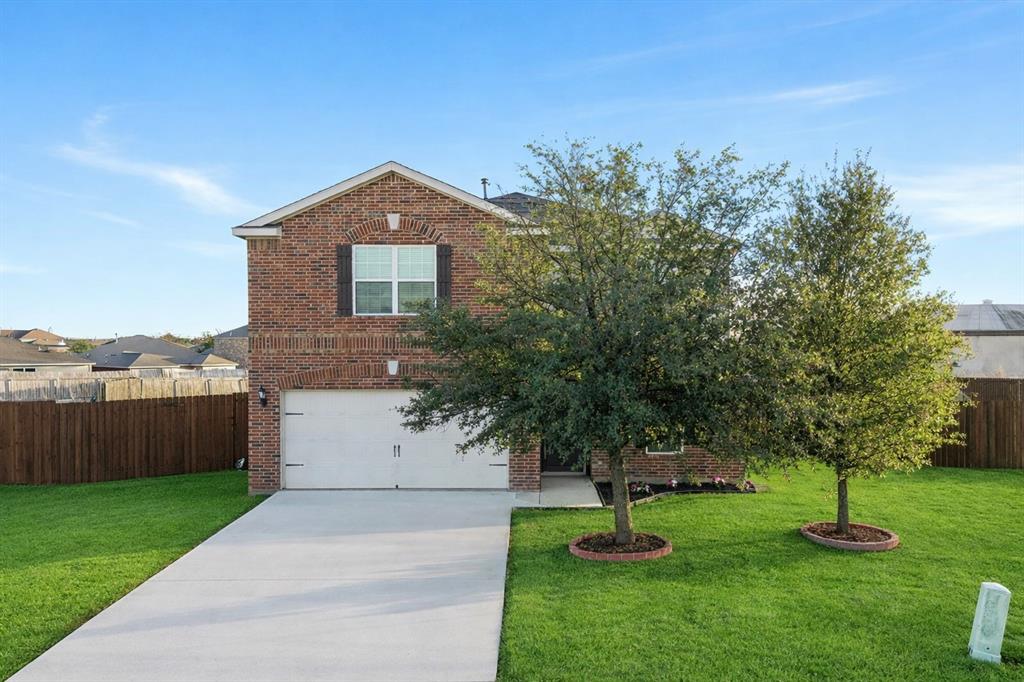 2112 Foxglove Court — photo