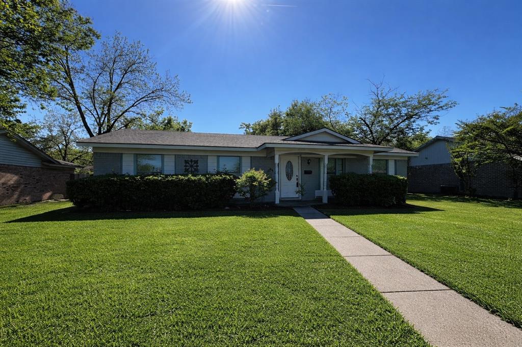 805 Brookshire Circle — photo