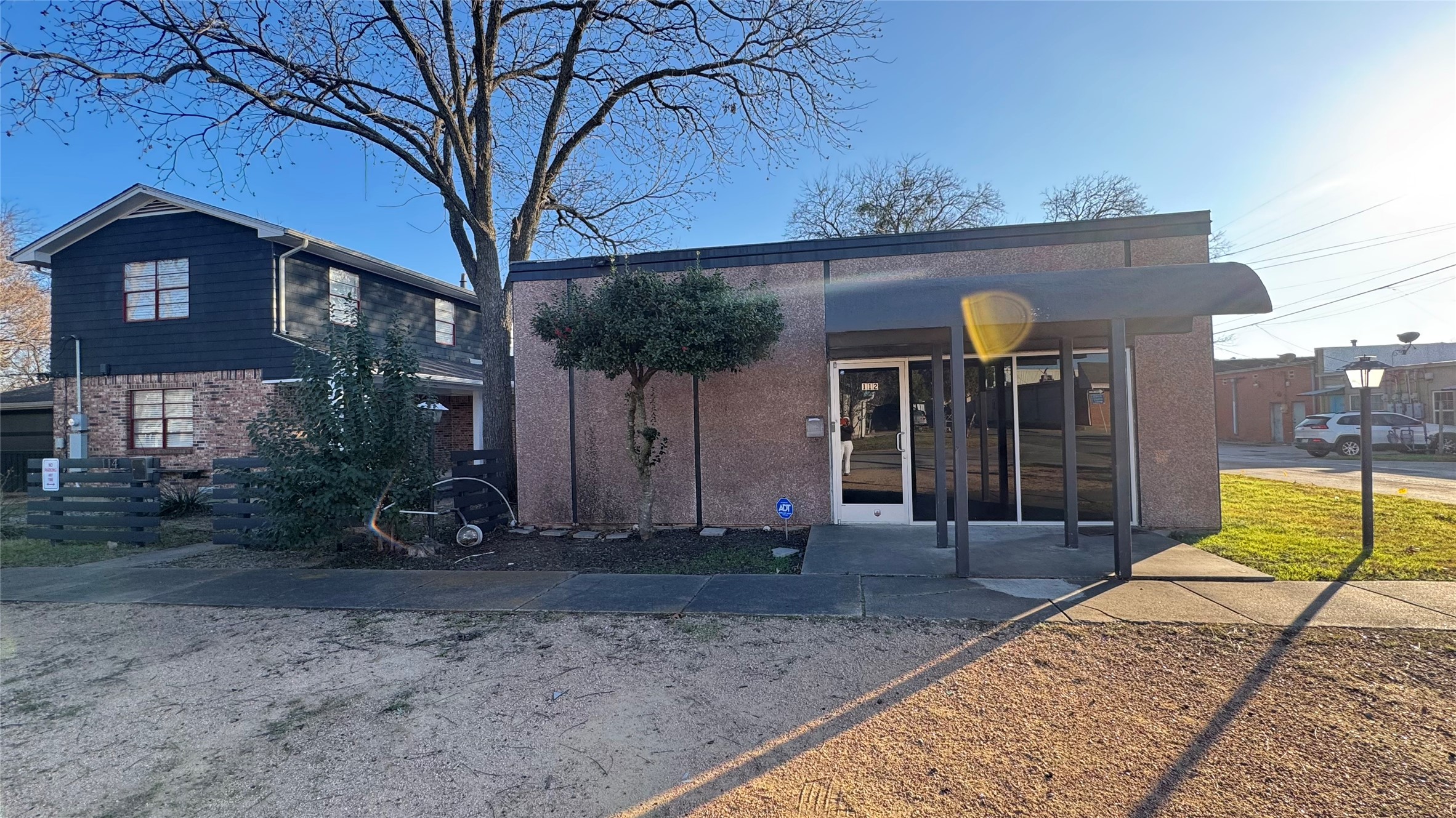 112 Wes Jespersen Way — photo
